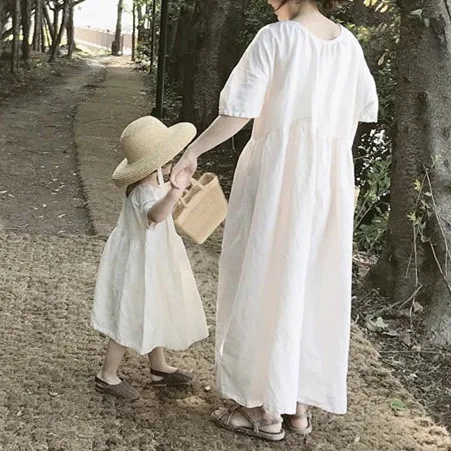 

ZOGAA 2019 Summer Korean Style Comfortable Parent-child Dress Solid Simple White Mommy and Me Clothes 2 colors