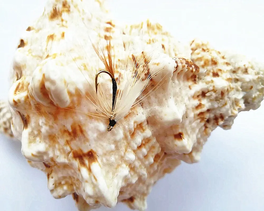 

100PCS #10 White Wing Mayfly Wet Flies Trout Fly Fishing Lures