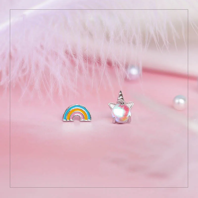 Милые асимметричные серьги-гвоздики с изображением единорога радуги для женщин и девушек модные подарочные украшения для ушей