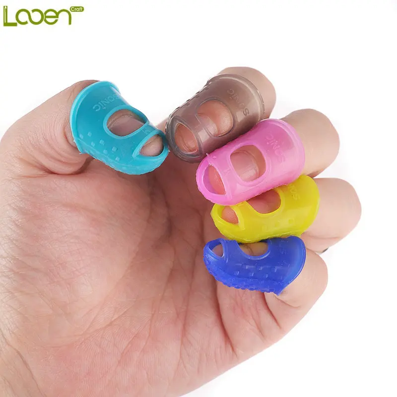 3 Size Looen Silicone Thimble Tip Hollowed Out Breathable Freely For Withnail Diy Sewing Needlework Accessory Colors Random