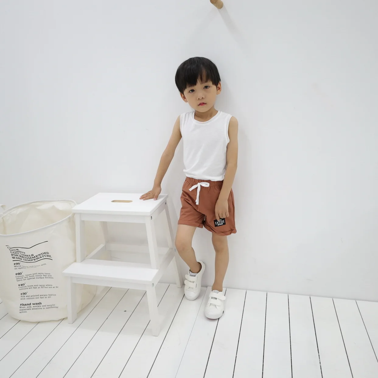 Детская одежда для мальчиков и девочек; хлопковая одежда ярких цветов в Корейском стиле; популярные модели брюк; ins Explosion