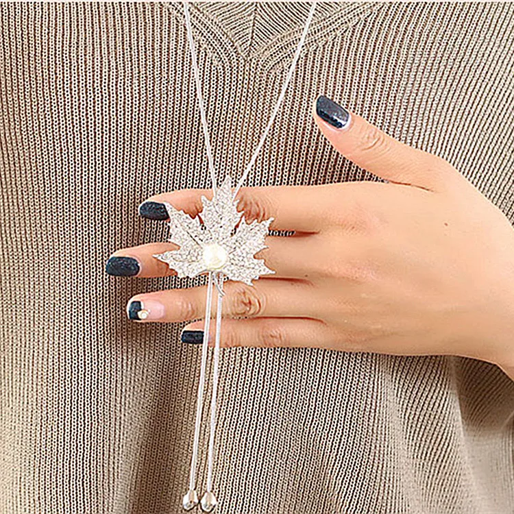 Милое длинное ожерелье-цепочка с искусственным жемчугом и кленовыми листьями, винтажное ожерелье с кристаллами