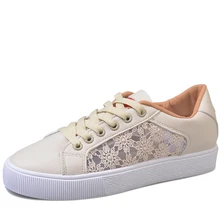 Женская обувь на плоской подошве модная повседневная обувь г. Весенние дышащие удобные летние сандалии обувь из искусственной кожи женские кроссовки