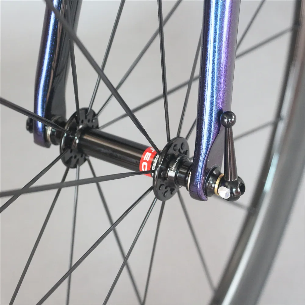 2019 new chameleon paint complete bicycle Carbon Fiber 700c road bicycle 20 Speed complete Bicicleta adopted SHIMAO brake-470 2019 new chameleon paint complete bicycle Carbon Fiber 700c road bicycle 20 Speed complete Bicicleta adopted SHIMAO brake-470
