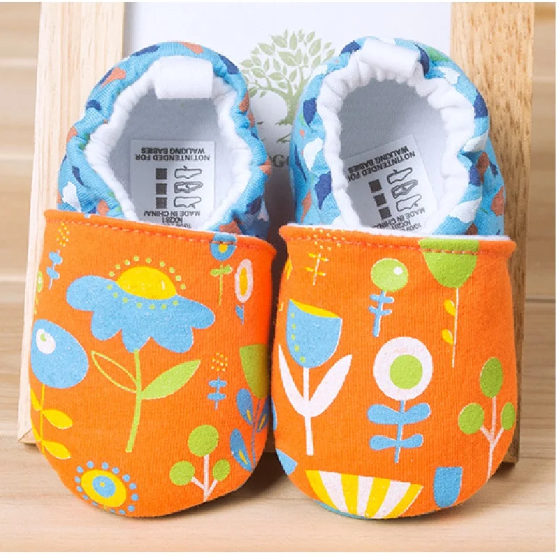 Ladybug Baby Shoes Cotton Newborn First Walkers Soft Sole Anti-Slip baby moccasins