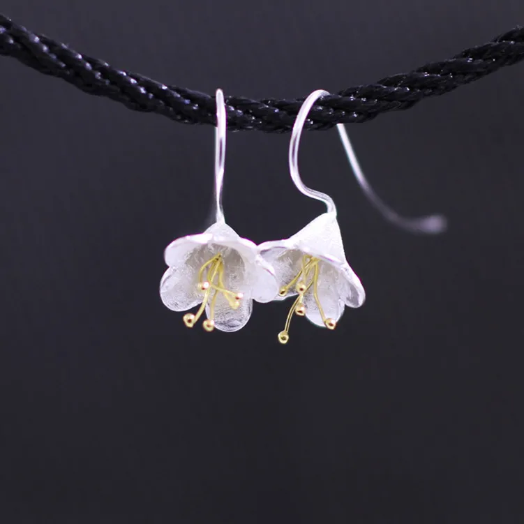 

2018 Earings Fashion Jewelry Of Products Thai Wholesale S925 Pure Thailand Ms Hand Amaryllis Earrings. A Version Of The Frosted