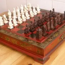 Изысканный китайский 32 шт Шахматный набор и кожаный деревянный ящик Цветок Птица стол