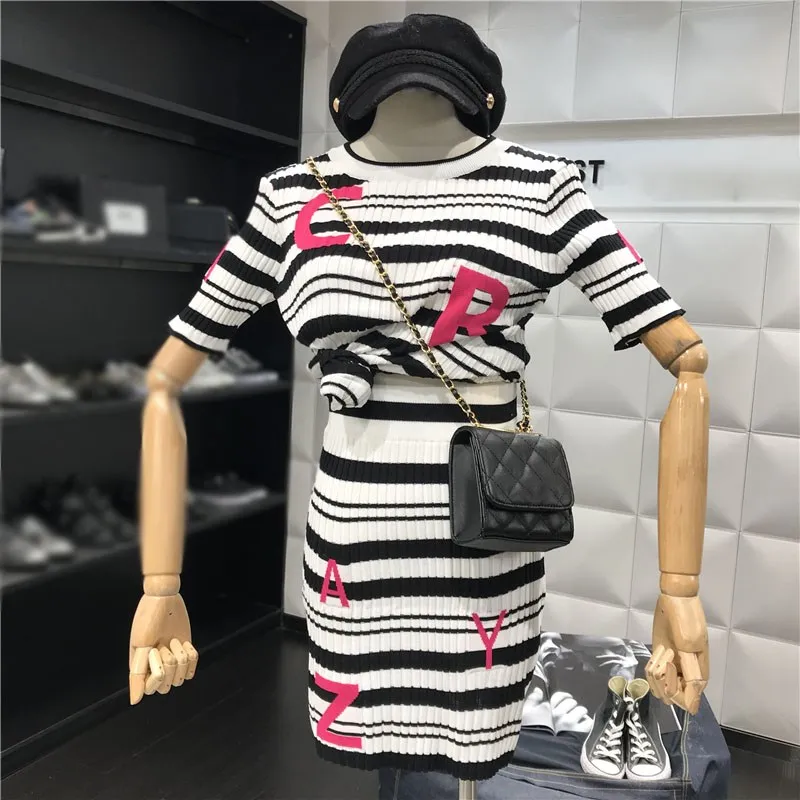 

Women Summer Knit Suits Striped Letter O-Neck Short Sleeve Tops