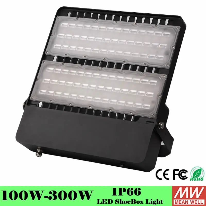 

High Lumen Commercial high power led flood light 200w Black Color IP65 Design 5 Years Warranty