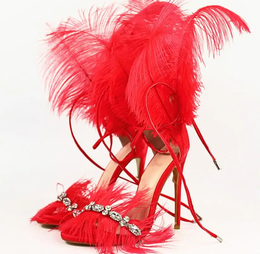 VIISENANTIN/Новинка г.; женские босоножки с кисточками, украшенные кристаллами и перьями; вечерние туфли на очень высоком тонком каблуке с открытым носком - Цвет: Красный