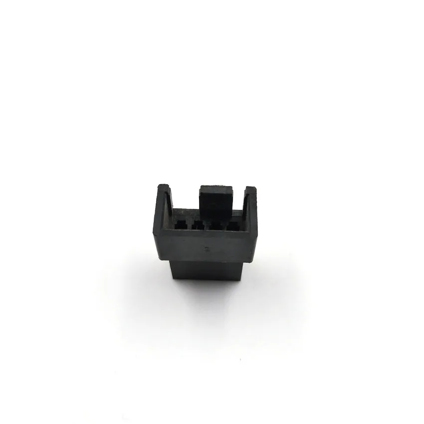 Fan_3_4Pin_female_connector_housing_1