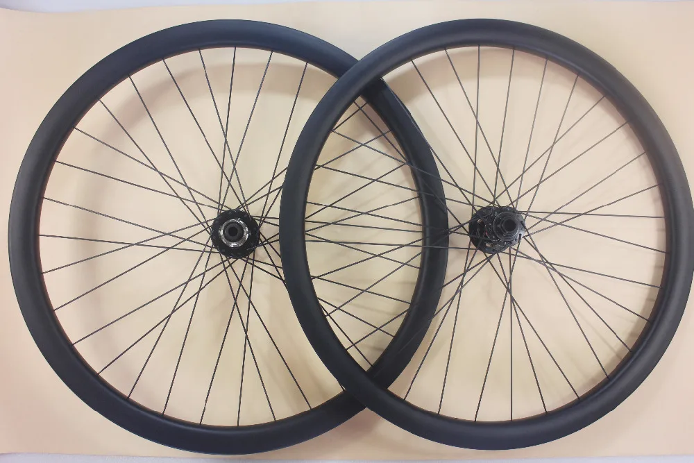 Strong 27.5er DownHill carbon wheelset 32mm x 34mm Hookless 650B DH mtb