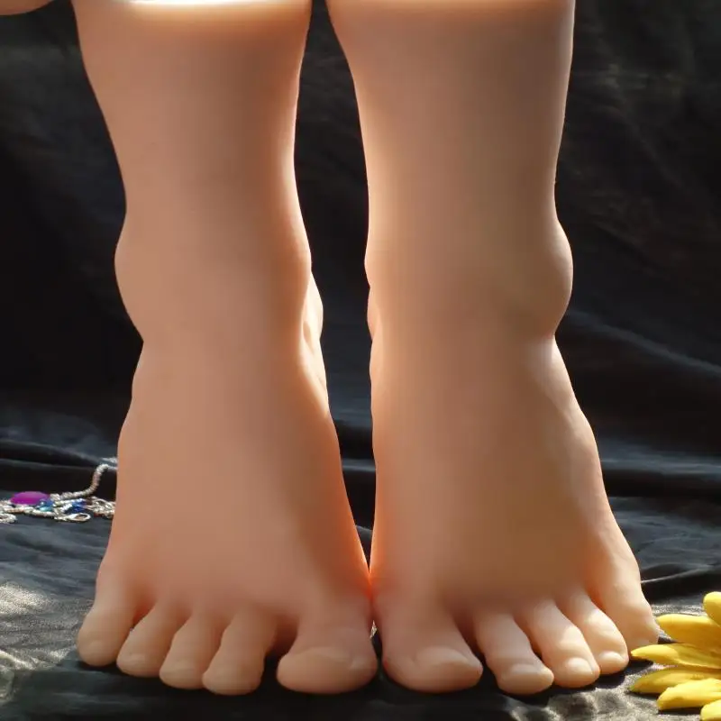 игрушечная ступня человека пранк. ноги игрушечные. обувь для монстр ксиоми мастер класс. ноги игрушечные. ноги игрушечные.