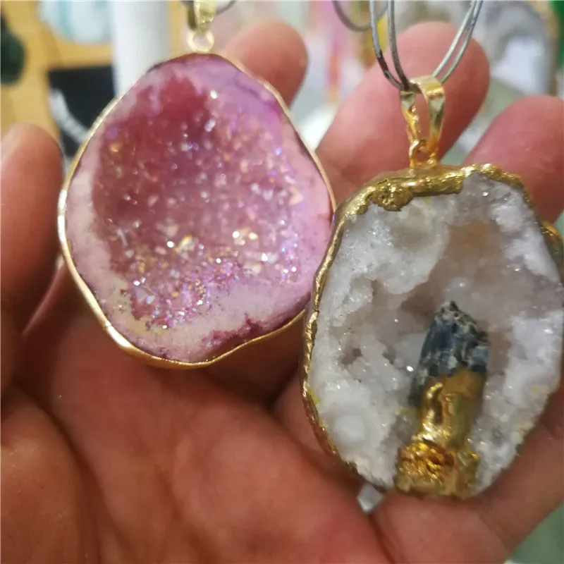 

Natural Onyx Charms Pendants Multi Colorful Agate Slice Irregular Natural Agate Crystal Stone Quartz Pendant for home decoration