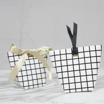 

10pcs simple Grid black print Paper Box Cookie Candy chocolate Gift Packaging Christmas Wedding Favors Gifts Storage Boxes