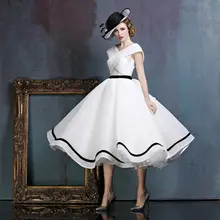 Elegante Cocktailkleid Elfenbein Satin Schwarz Rüschen Schärpen Ribbons Vestidos De Festa Hohle Open Back Tee-Länge Partei-kleid D28