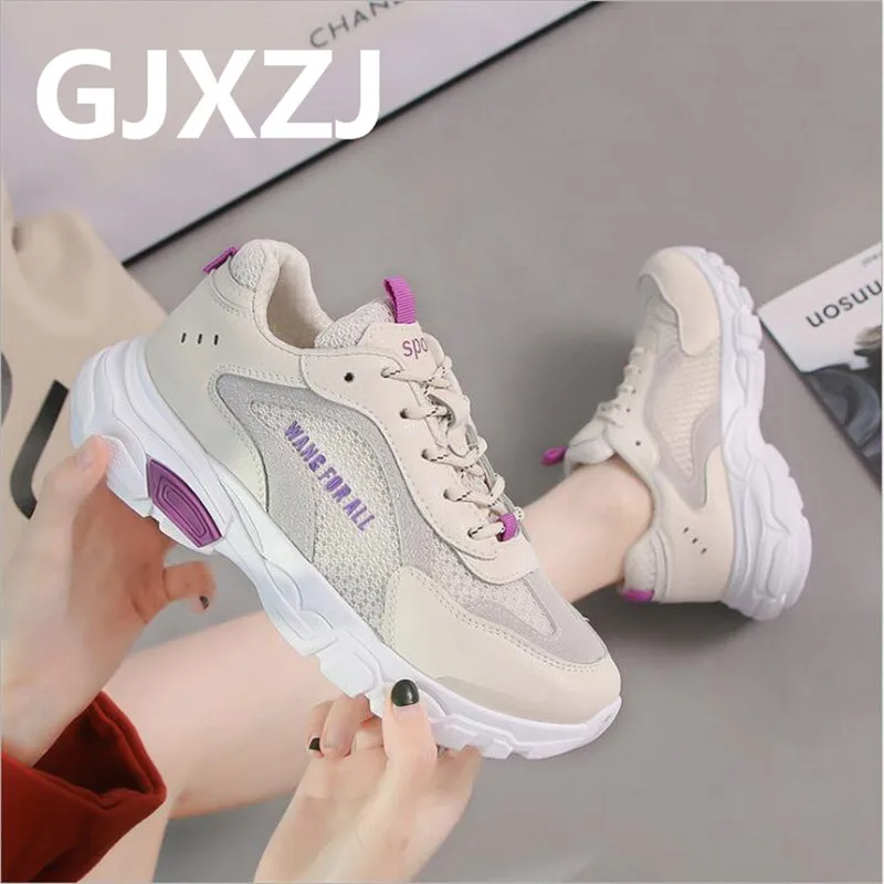

Outdoor soft bottom breathable comfortable casual wild fashion beach Korean version of the spring new casual new old shoes