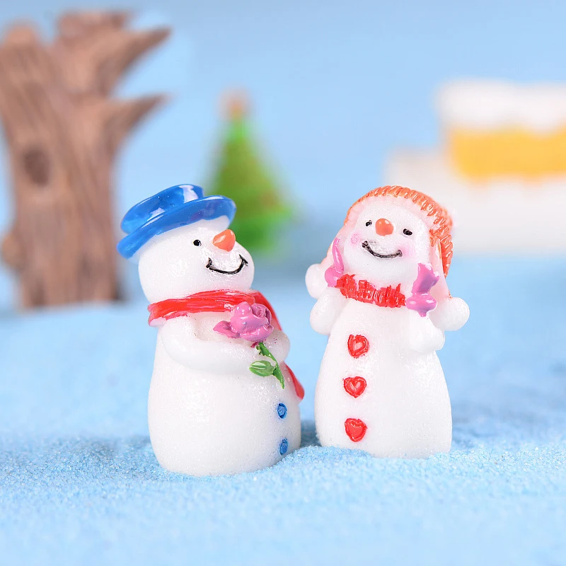

Lover Snowman Miniature Figurine Mini Christmas Figures Home Decoration Kawaii DIY Fairy Garden Ornaments Resin Craft Kids Toys