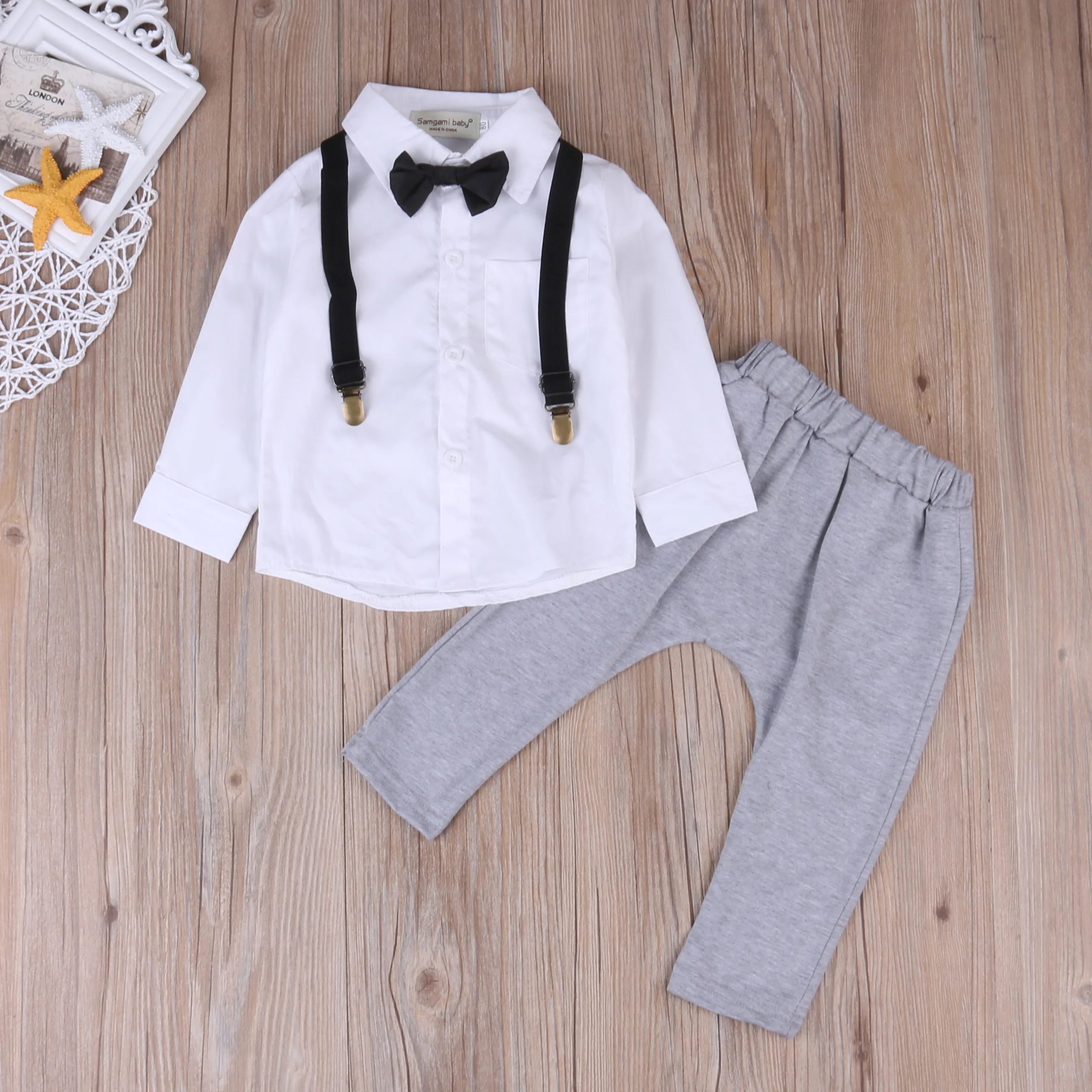Комплект детской одежды из 2 предметов для маленьких мальчиков маленький костюм джентльмена Одежда верх-белая рубашка+ комбинезон на бретелях наряд с брюками, комплект