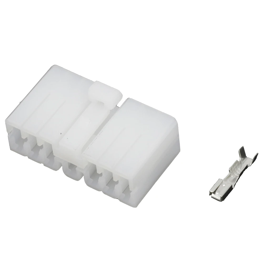 13Pinplasticpartscarconnectorcaraudiosocketwithterminal