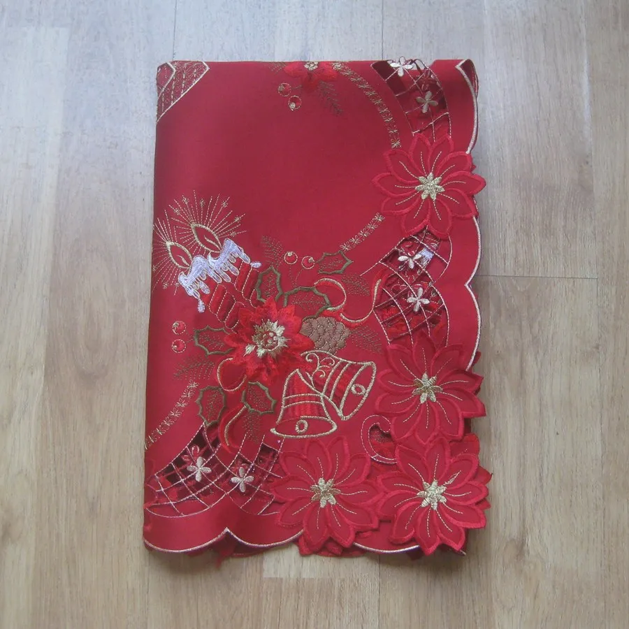 Рождественская вышитая скатерть на стол, новогодняя атласная вышитая Рождественская красная скатерть, полотенце, тканевые чехлы