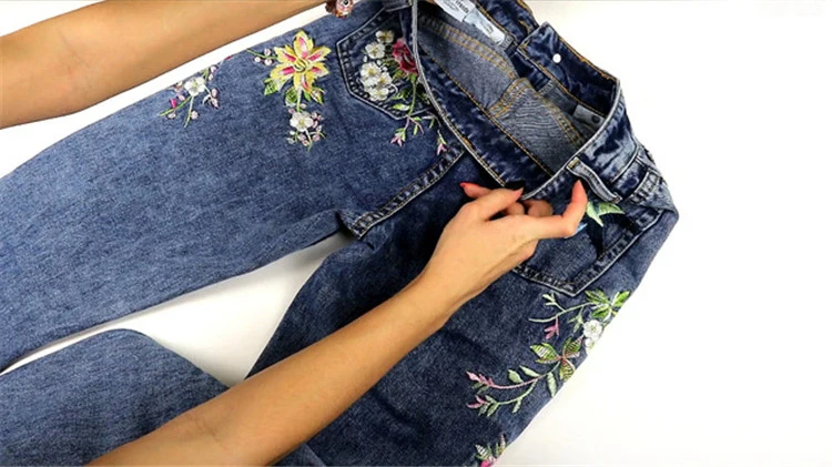 2018 Women's Three-dimensional 3D Heavy Bird Flower Embroidery High waist Slim Straight jeans Large yards (14)
