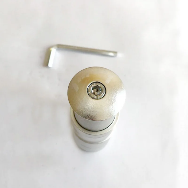 KH897 (9)