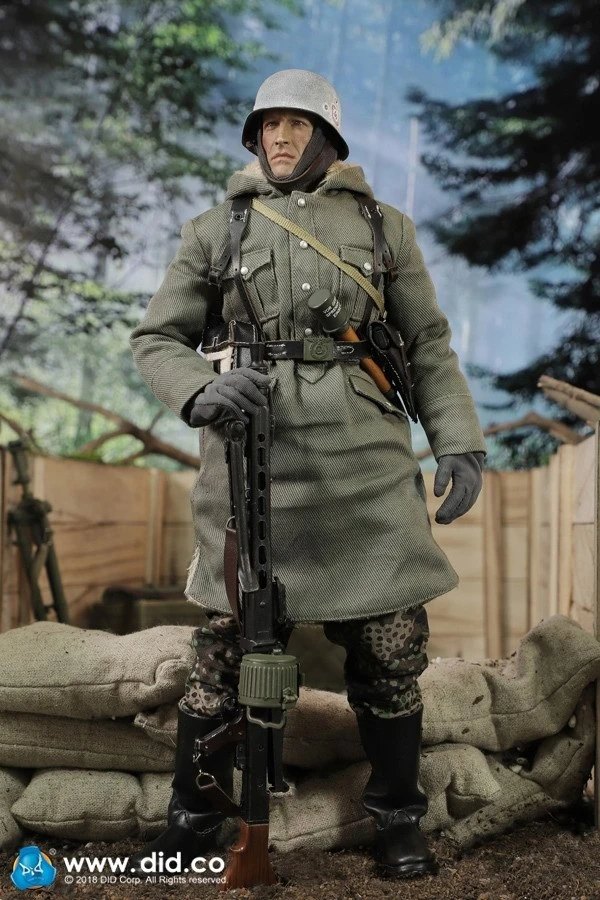 

DID D80130 German Panzer Divison MG42 Gunner DAS REICH 1/6 Figure