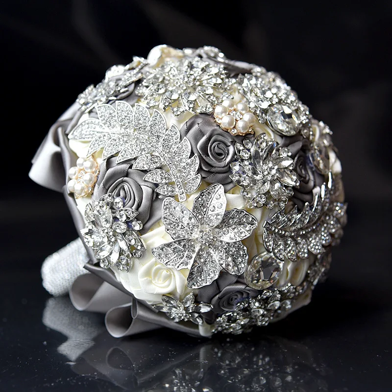 

Doragrace Luxury 18CM Diamond Artificial Bouquet Bride Bridesmaid Flowers Bridal Holding Flowers Brooches Wedding Bouquet