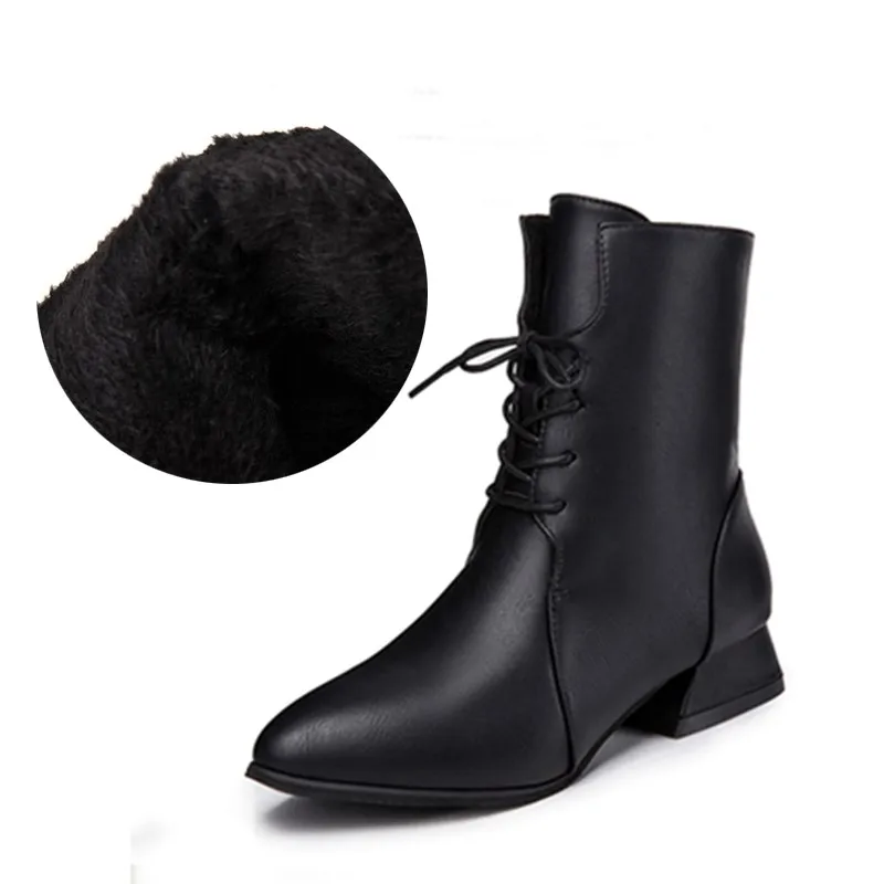 

Martin boots women's shoes 2018 autumn and winter new pointed middle tube low heel fashion wild lace with thick ankle boots