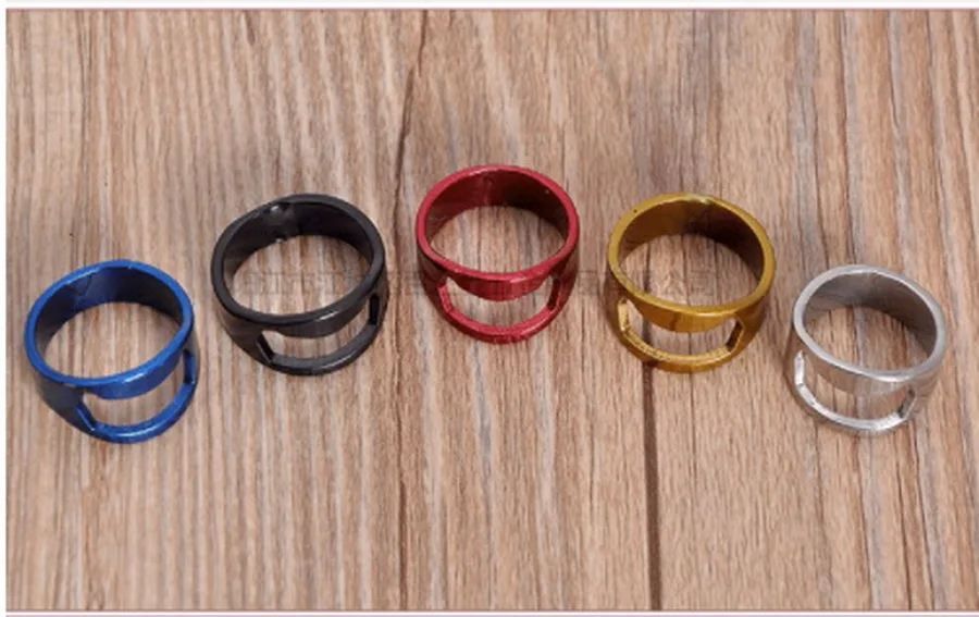 

DHL 500pcs Creative Stainless Steel Beer Openers Finger Ring Ring-Shape Beer Bottle Opener Bar Tools