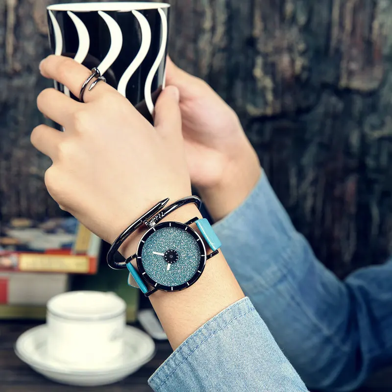 Classic Simple Star Women Watch Men Top Famous Luxury brand quartz watch Leather Student watches For