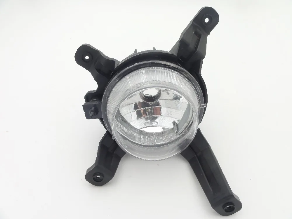 1Pcs Right Side Front bumper Spot Fog Lamp Light For Hyundai IX35 2011