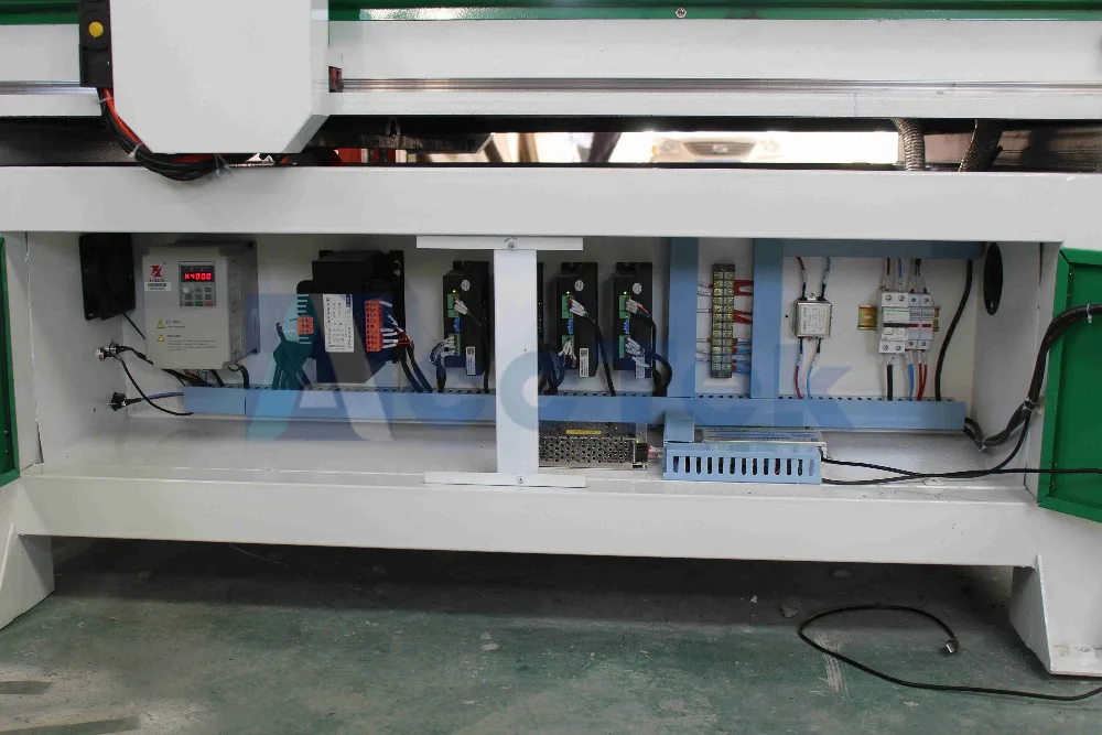 AKG1212 cnc router (2)