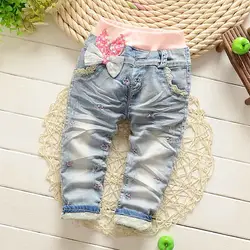 Весенне-осенняя одежда; состаренные джинсы для маленьких девочек с потертостями; джинсы с вышивкой, бантом, кружевами и рисунком из