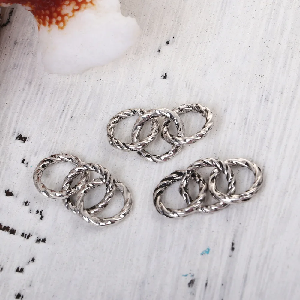 

8SEASONS Zinc Based Alloy 3D Cable Twisted Connectors Wave Triple Circle Ring Pendants Silver/Gold Color Hollow, 5 PCs