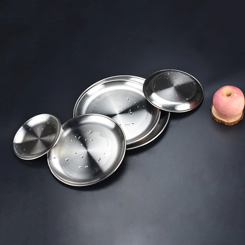 Restaurant dinner plates