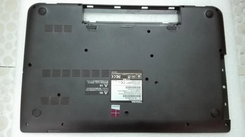 Базовый чехол для TOSHIBA L75-B L70-B C70-B S70 S75 задняя крышка модели V000350430 V000350440 |