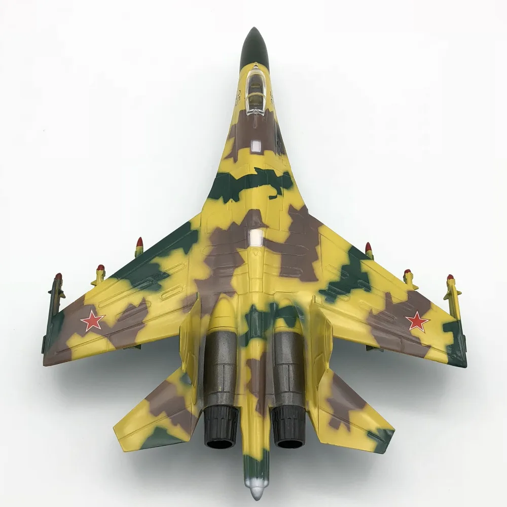 1/72 Статическая модель самолета Su35