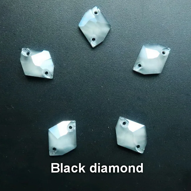 Ромб Алмазная форма желе конфеты плоские стеклянные кристаллы с двумя отверстиями Пришивные кристаллы бисер для одежды для свадебного платья, сумок diy - Цвет: A3 Black diamond