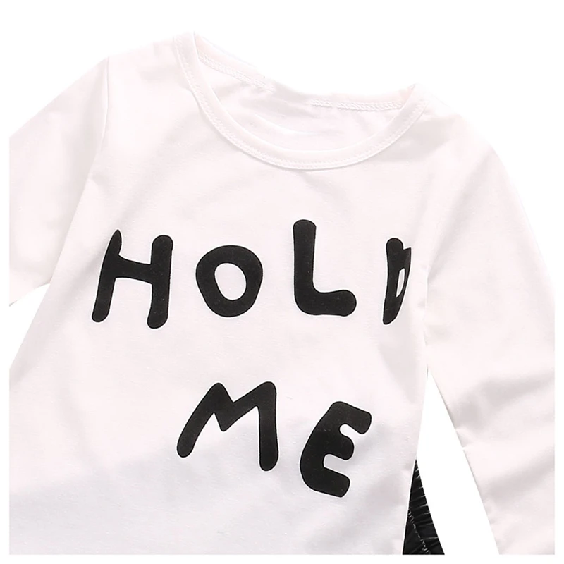 Топы с длинными рукавами и надписью HOLD ME для мальчиков и девочек+ штаны из искусственной кожи комплект одежды для малышей белого цвета Abbigliamento Neonato
