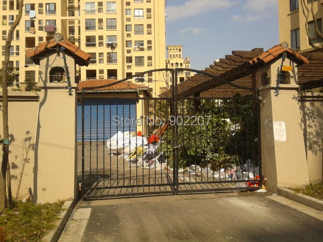 Image nice wrought iron gate for villa entrance