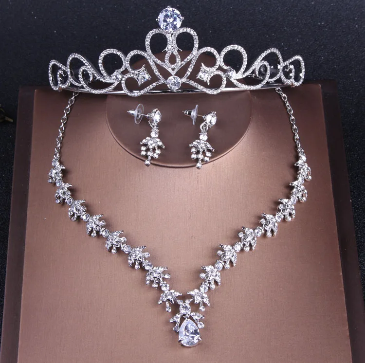 

High end zircon bridal ornaments white K crown necklace earrings three sets of wedding accessories chain