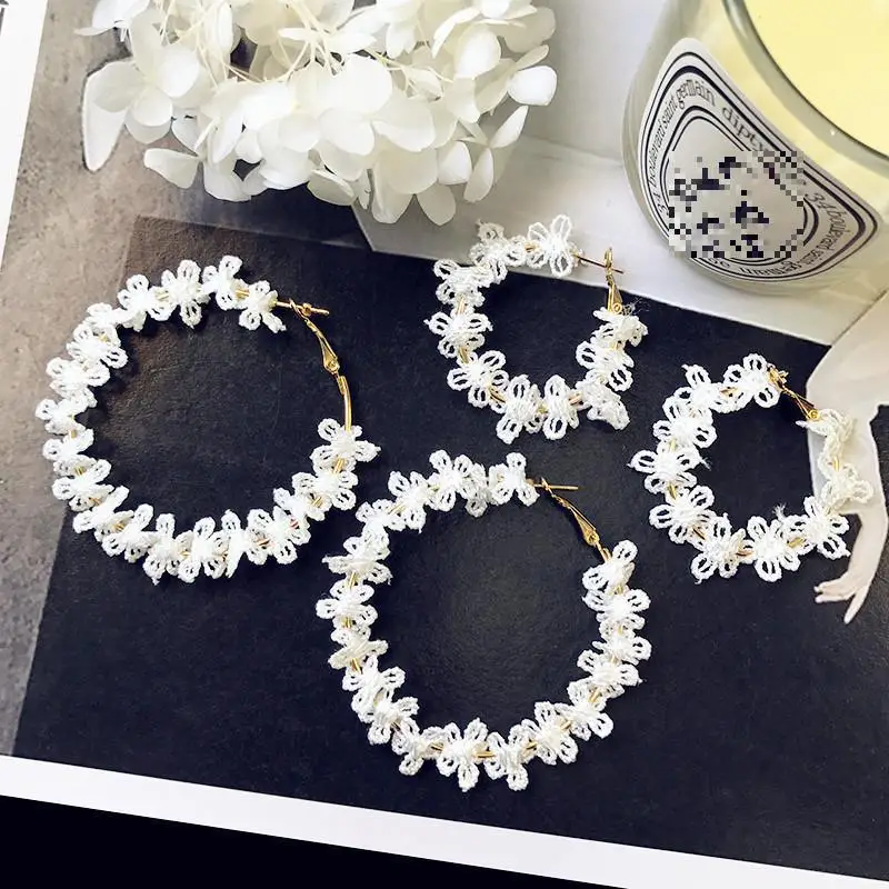 

New Stylish White Flower Lace Large Circle Earrings, Personalized Long Earrings Earrings Statement Earrings For Women Oorbellen