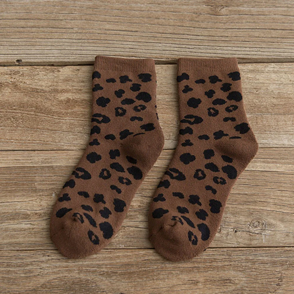 1 пара, женские носки осень-зима, оригинальные забавные Женские носочки, хлопковые носки с леопардовым принтом, элегантные модные мягкие эластичные носки для девочек - Цвет: Brown