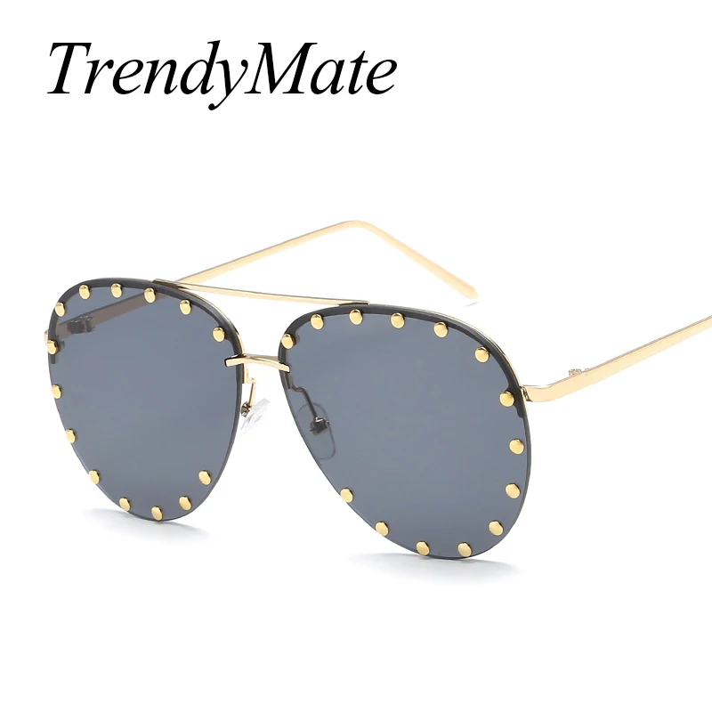 

2017 Oversize Sunglasses Women Men Fashion Goggles Big Black Sun Glasses Anti UV Rivet Hip Hop Eyewear Oculos 1071T