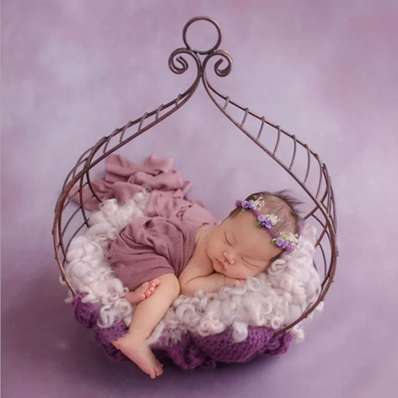 

Baby Iron Basket Newborn Baby Photograph Props Novelty Photo Studio Posing Accessories Metal Basket +Woollen Blanket
