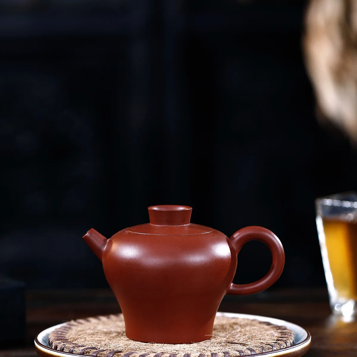 

Yixing Pottery Teapot Famous Manual Raw Ore Bright Red Robe Fair Kettle Kungfu Online Teapot Tea Set To Work In An Office Gift