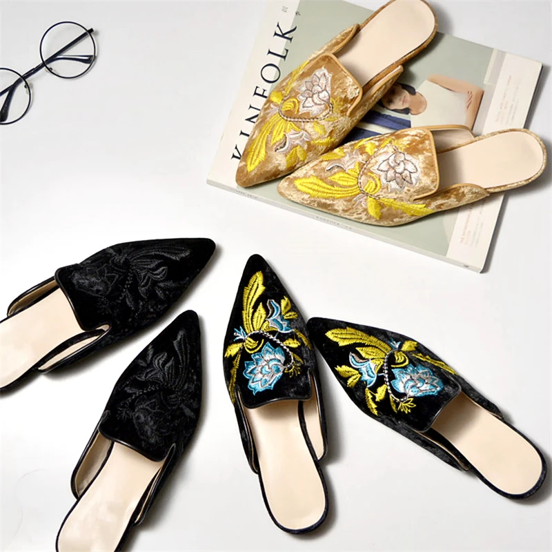 

New Arrival Embroidered Velvet Slipper Woman Pointed Toe Mixed Color Fashion Flats Lady Lazy Muller Shoes Woman In Summer