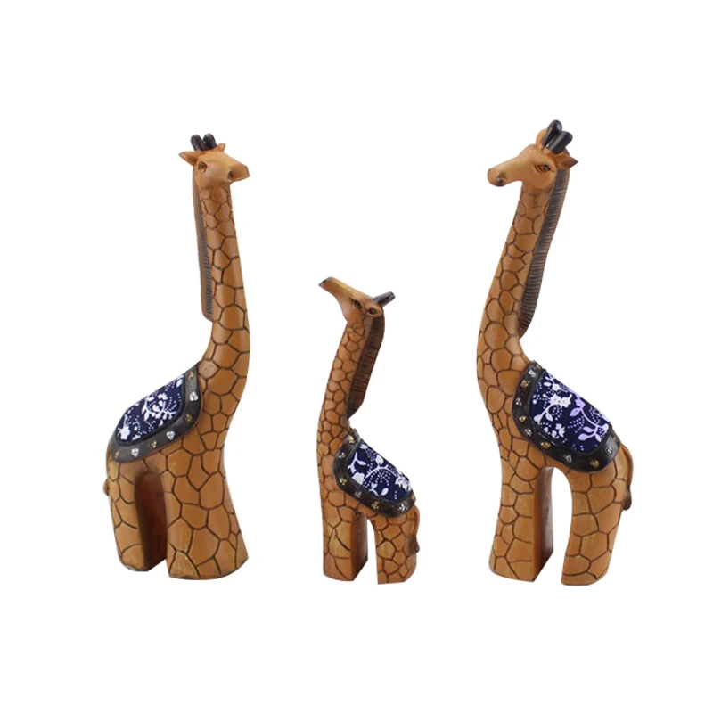 

Mini Miniature Triple Giraffe Animal Figurine Resin Giraffe Family Crafts Wine Cabinet Display Home Decor Accessory Wedding Gift
